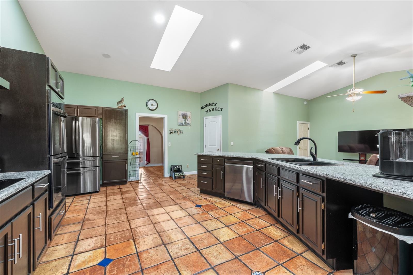 Image 19 of 53 For 2695 Hilliard Court