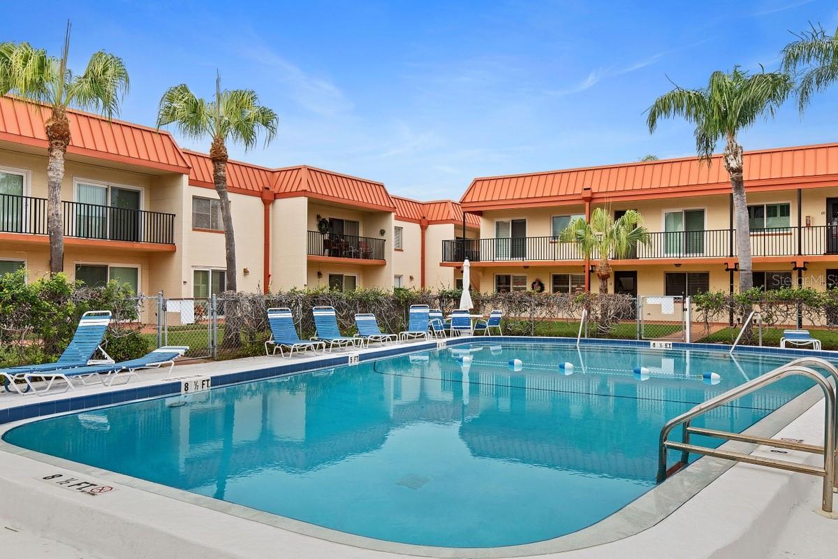 Image 13 of 22 For 10365 Paridise Blvd  21