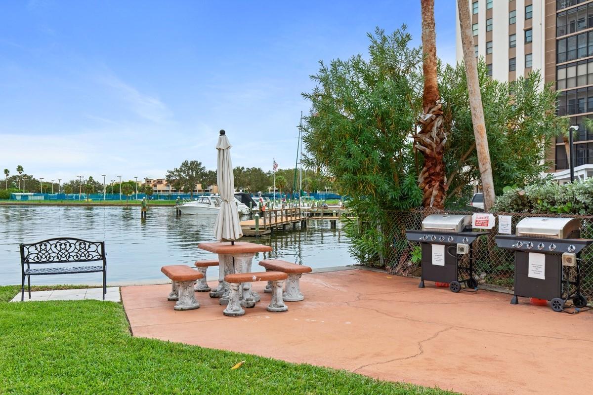 Image 14 of 22 For 10365 Paridise Blvd  21