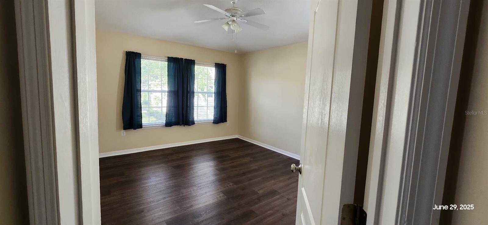 Image 16 of 38 For 7110 Red Lantern Drive 23
