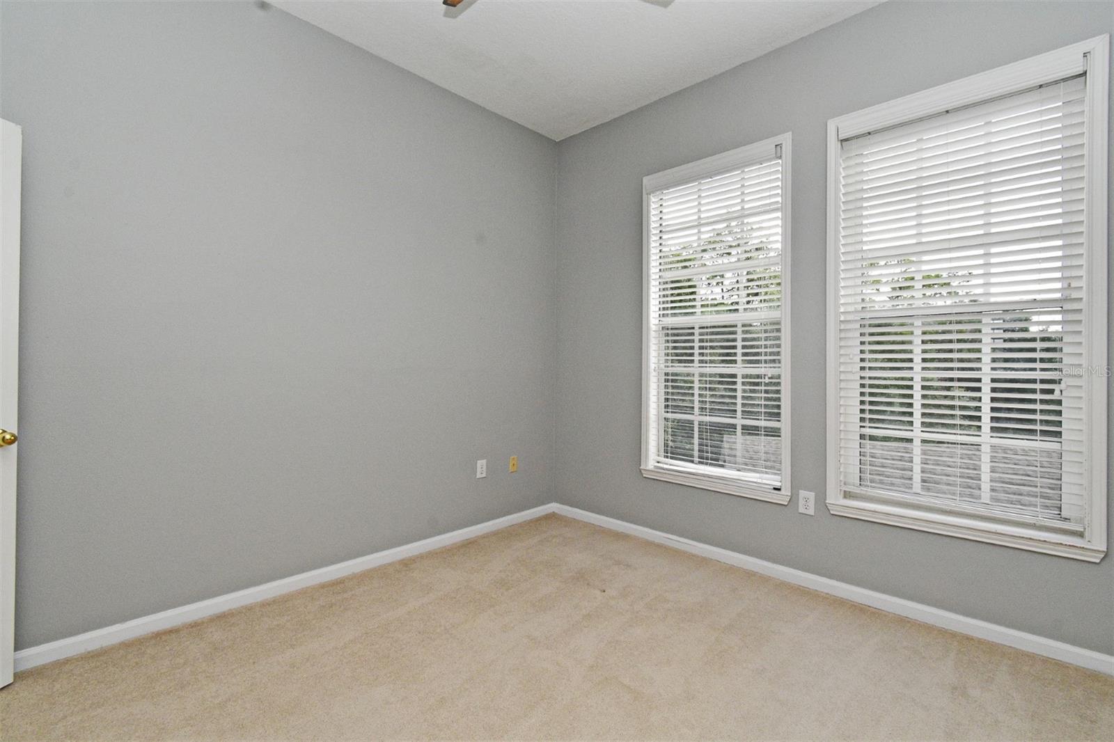 Image 22 of 46 For 267 Goldenrain Drive 30