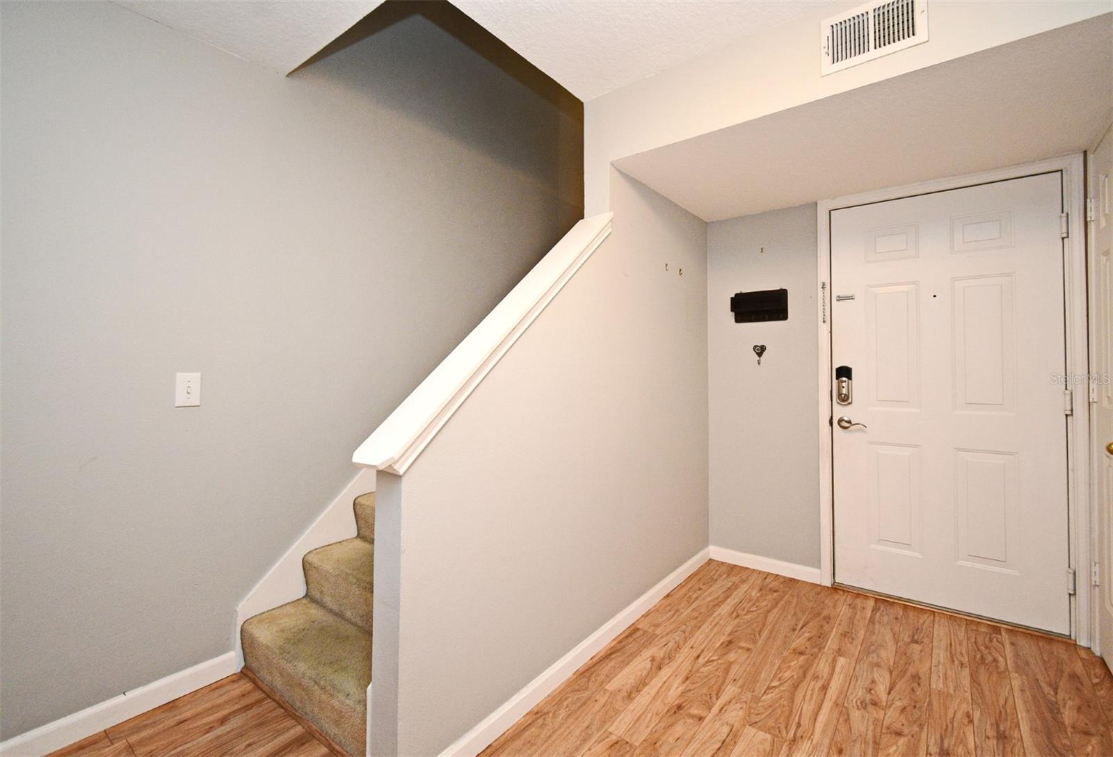 Image 3 of 46 For 267 Goldenrain Drive 30