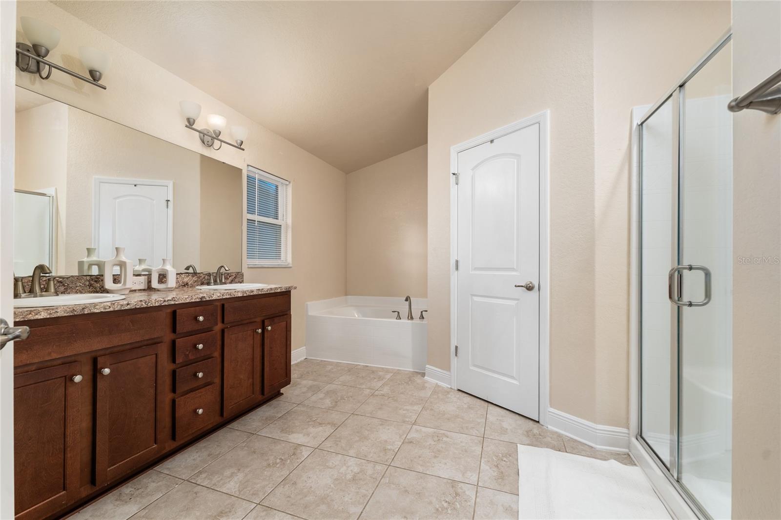 Image 39 of 40 For 1383 Buckeye Trace Boulevard