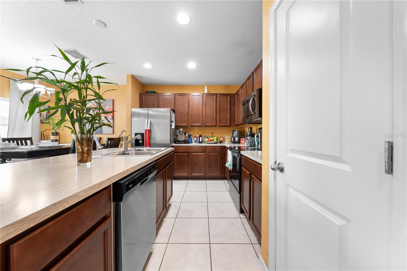 Image 7 of 41 For 739 Jefferson