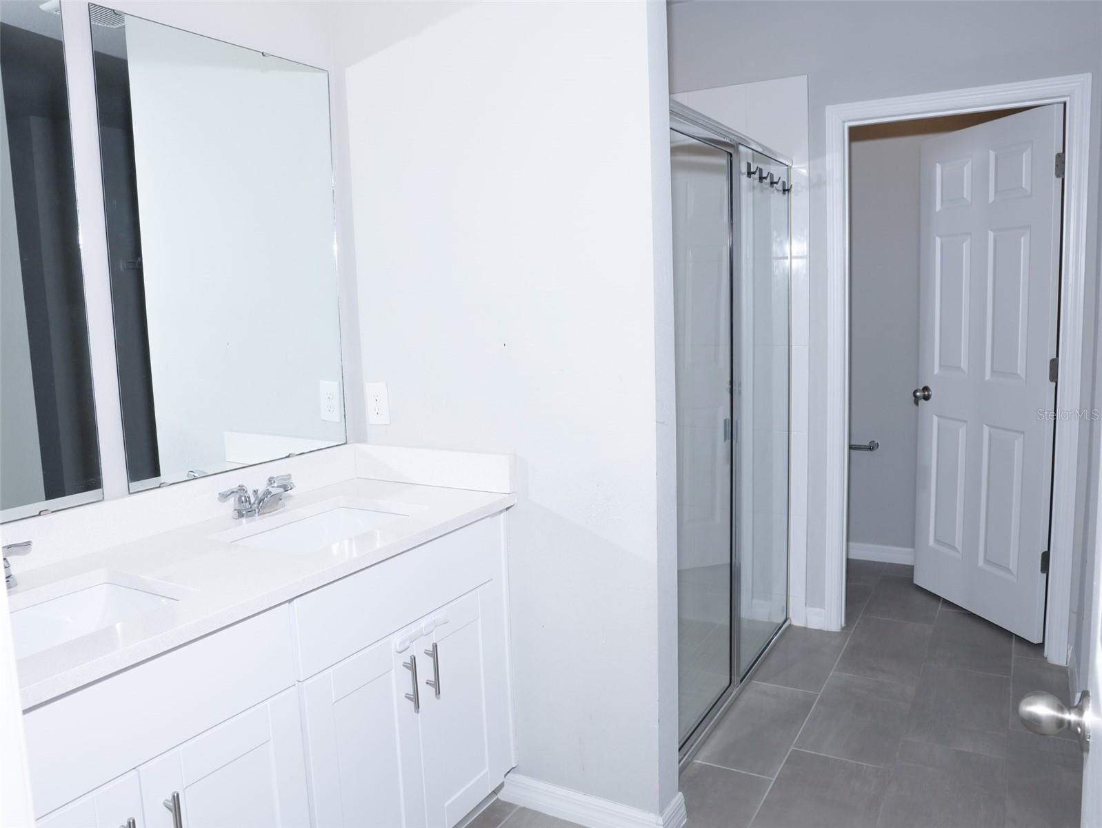 Image 19 of 29 For 3342 Curlew Avenue