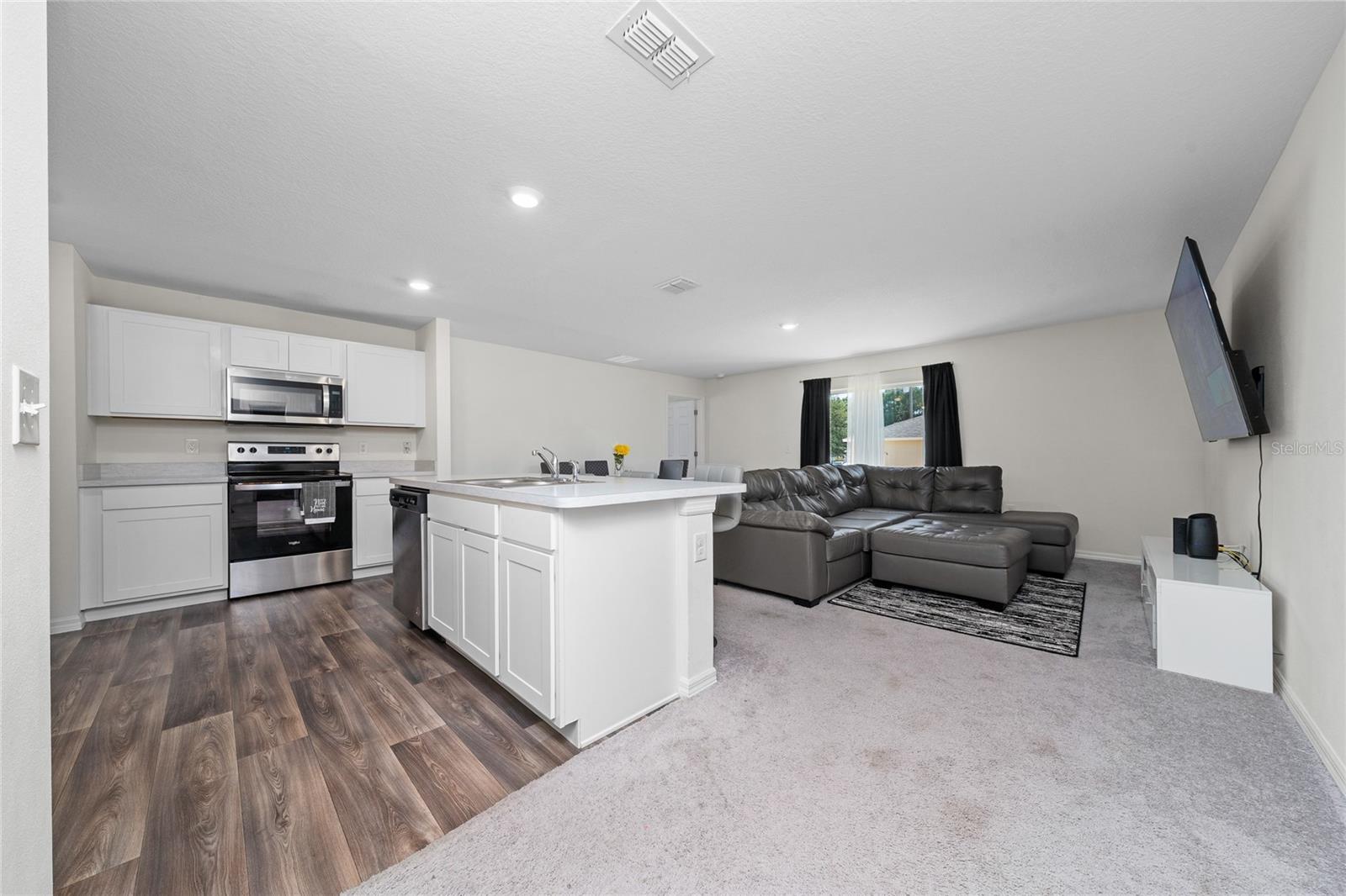Image 12 of 32 For 761 Parrot Court