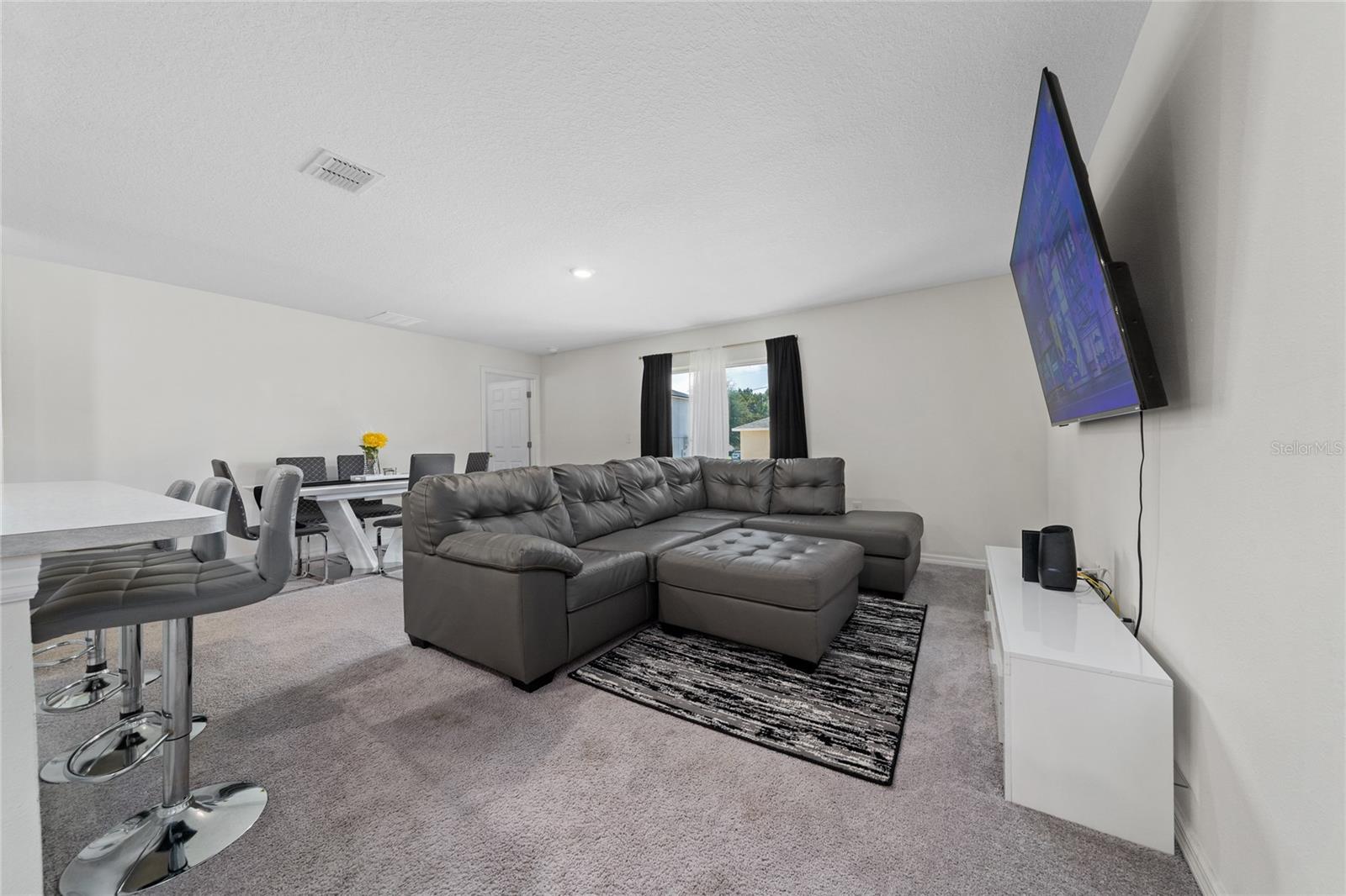 Image 13 of 32 For 761 Parrot Court