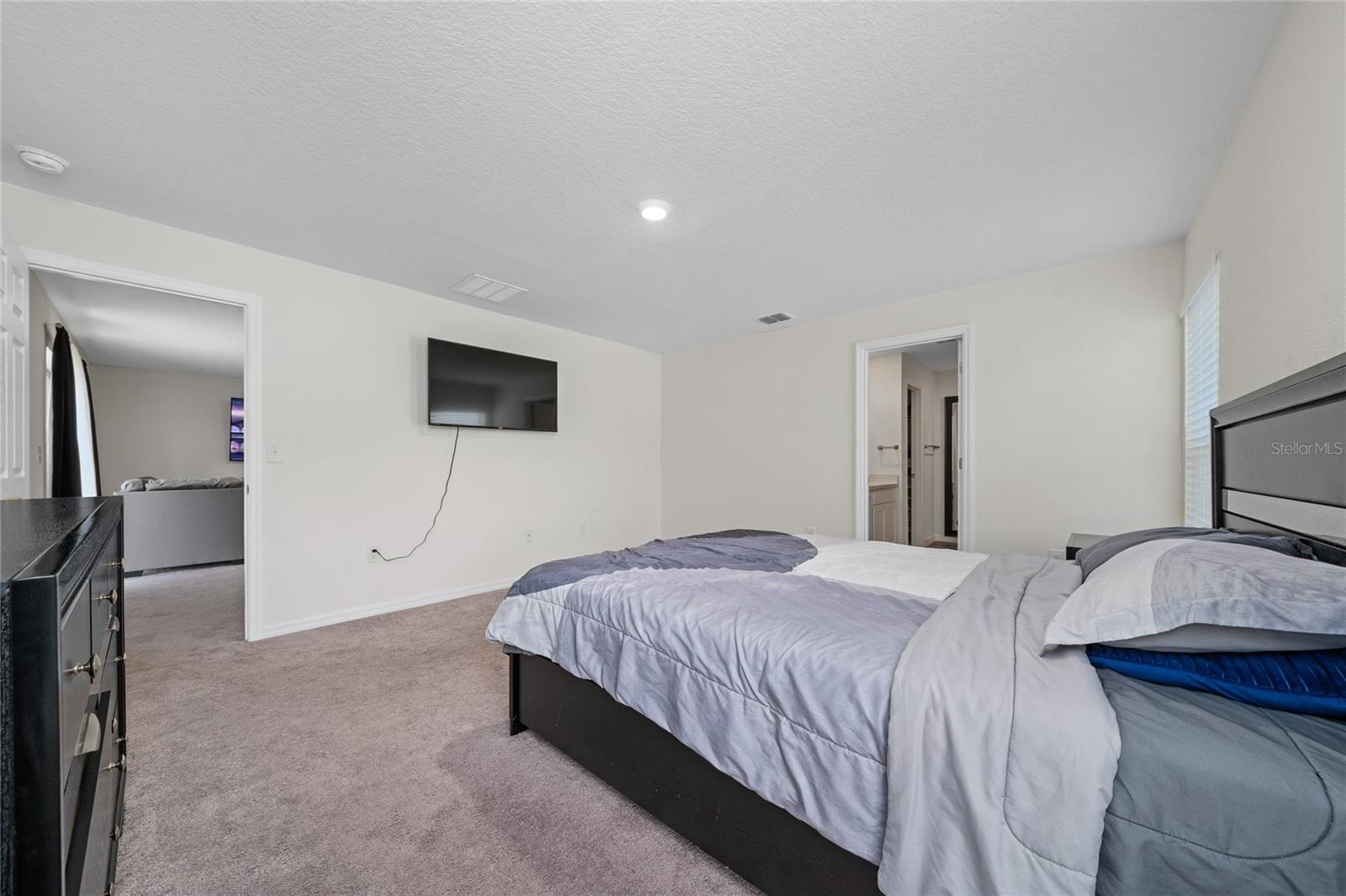 Image 14 of 32 For 761 Parrot Court