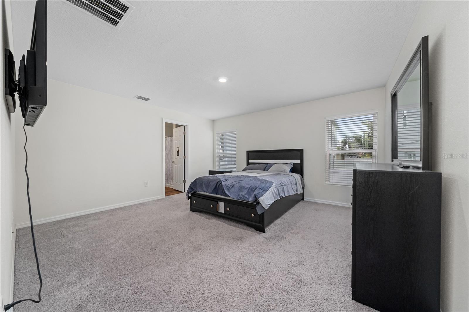 Image 18 of 32 For 761 Parrot Court