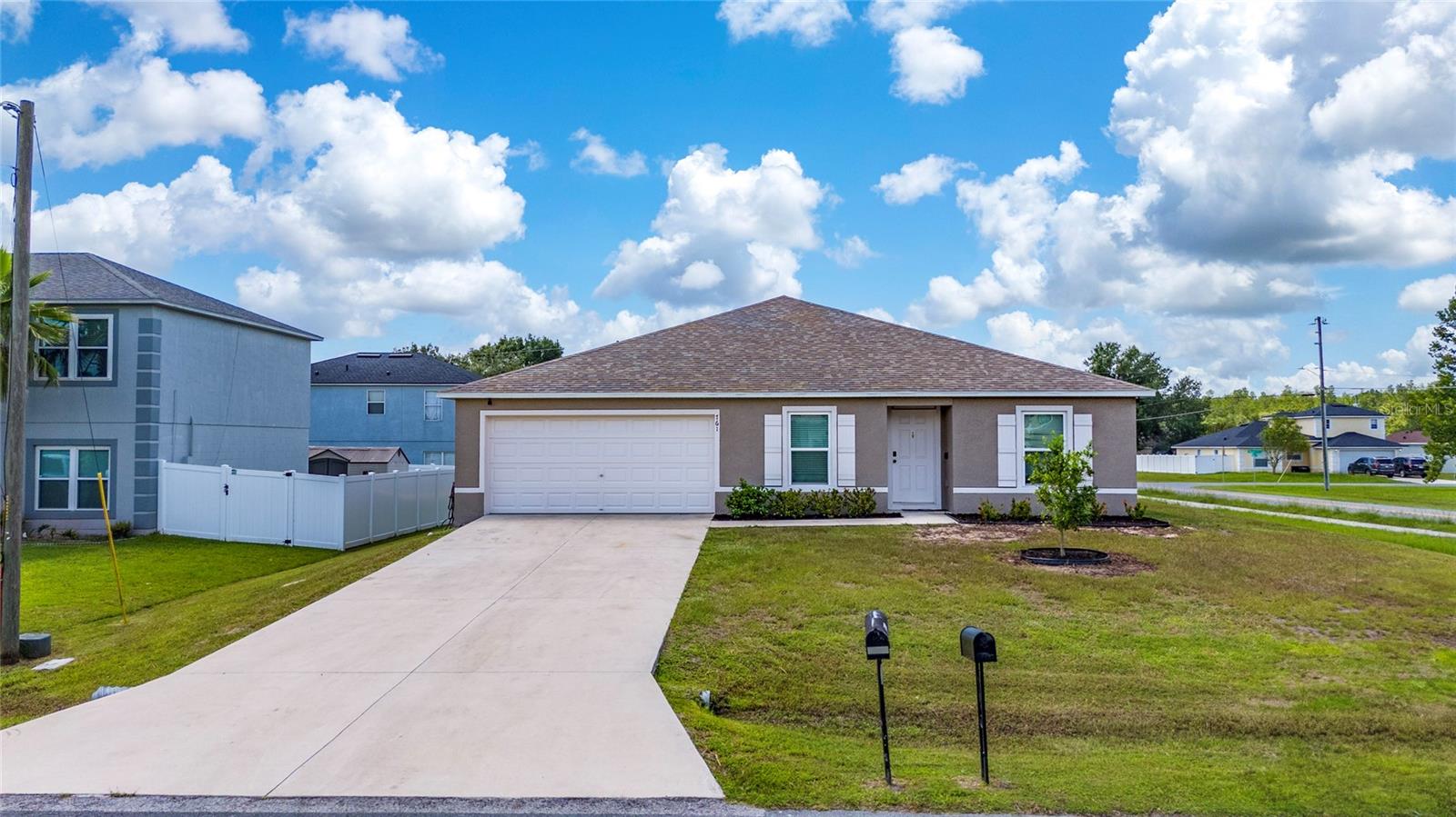 Image 2 of 32 For 761 Parrot Court