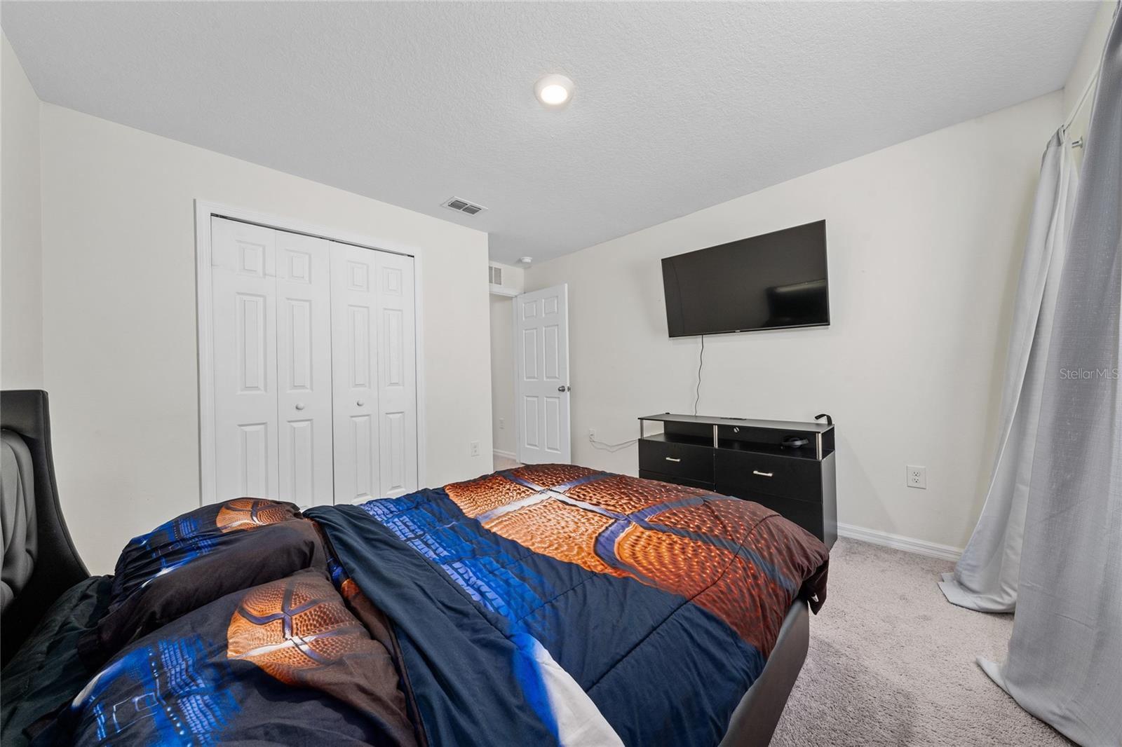 Image 23 of 32 For 761 Parrot Court