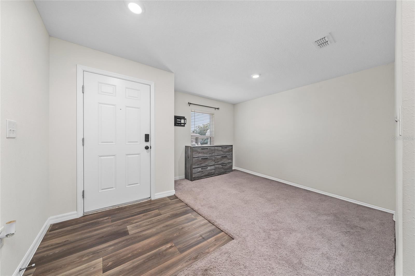 Image 8 of 32 For 761 Parrot Court