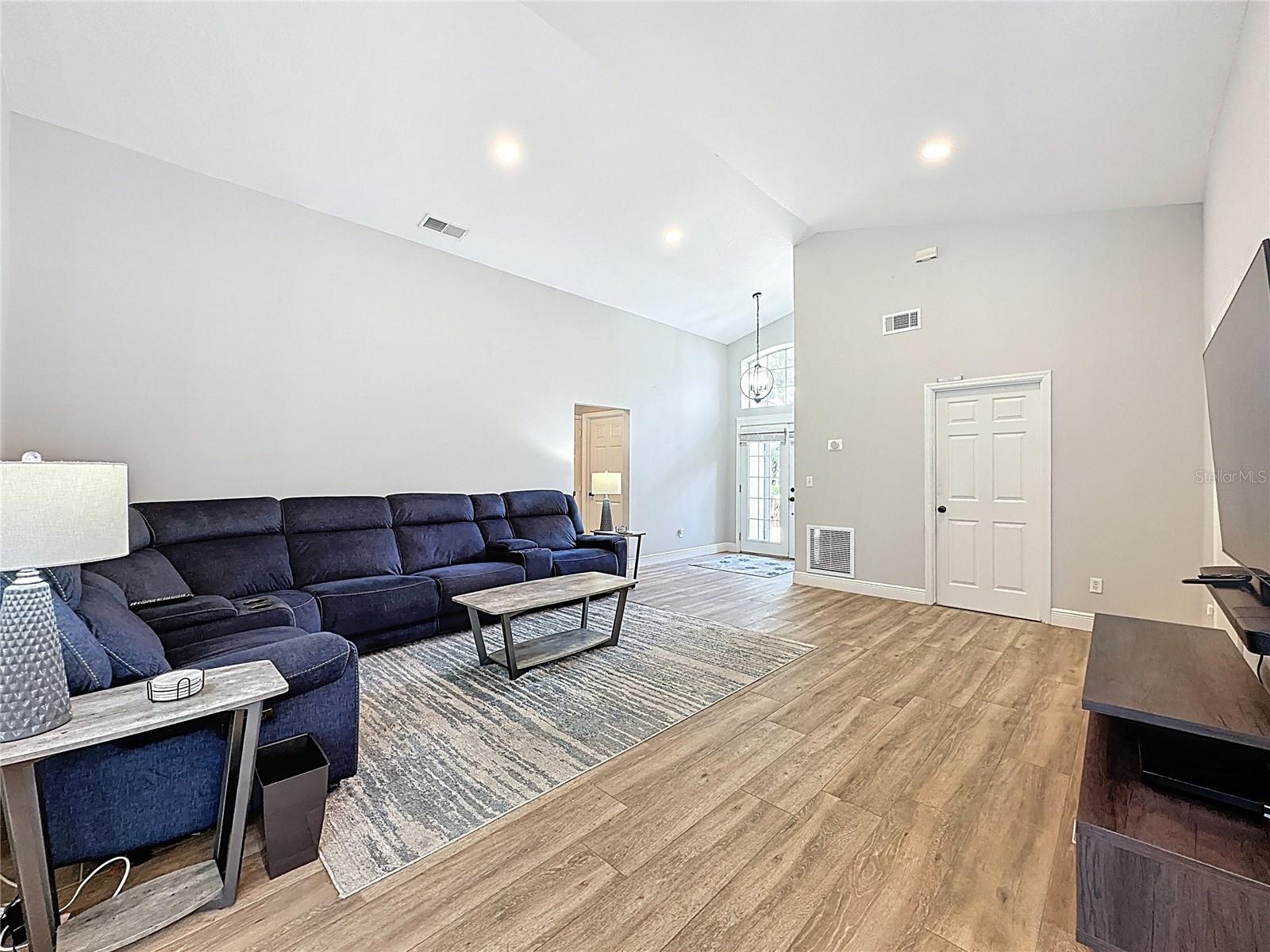 Image 10 of 87 For 2177 Mallory Circle