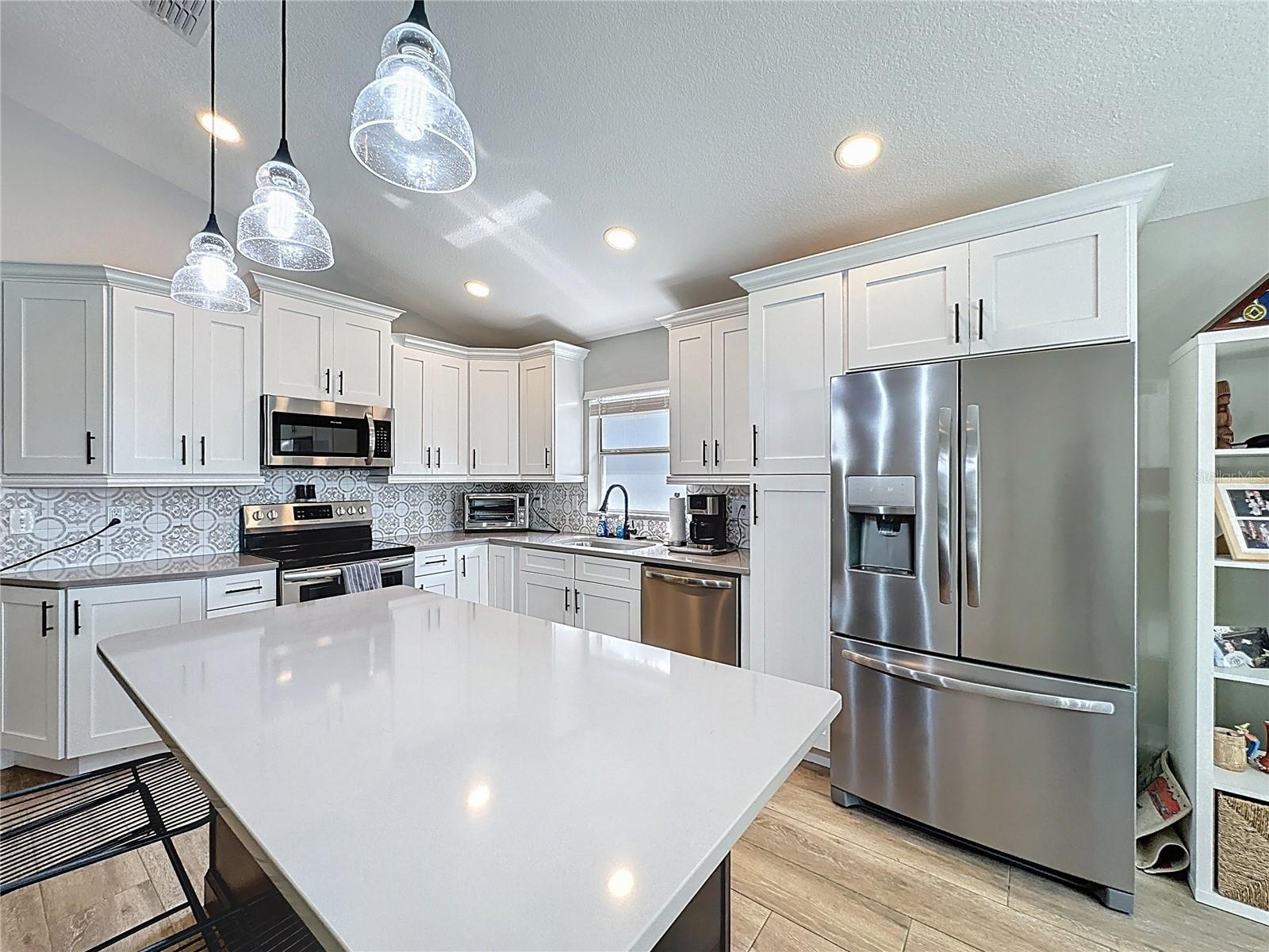 Image 19 of 87 For 2177 Mallory Circle