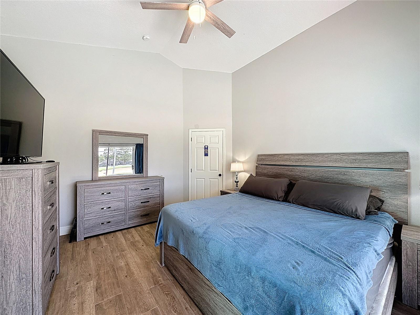 Image 32 of 87 For 2177 Mallory Circle