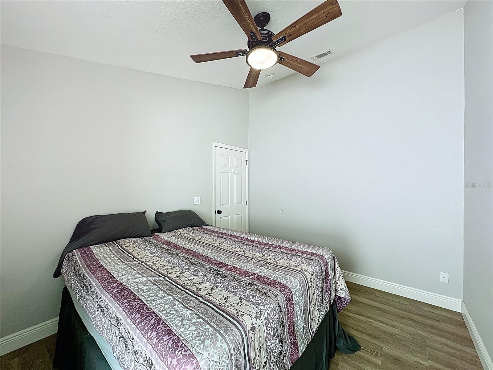 Image 41 of 87 For 2177 Mallory Circle