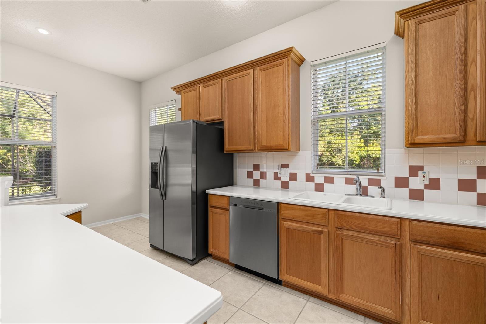 Image 13 of 46 For 900 Greenlawn Street