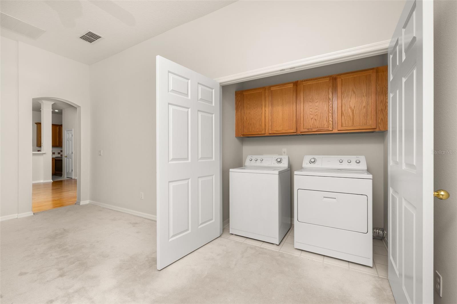 Image 17 of 46 For 900 Greenlawn Street