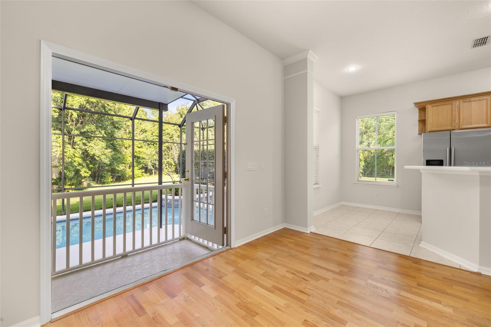 Image 18 of 46 For 900 Greenlawn Street