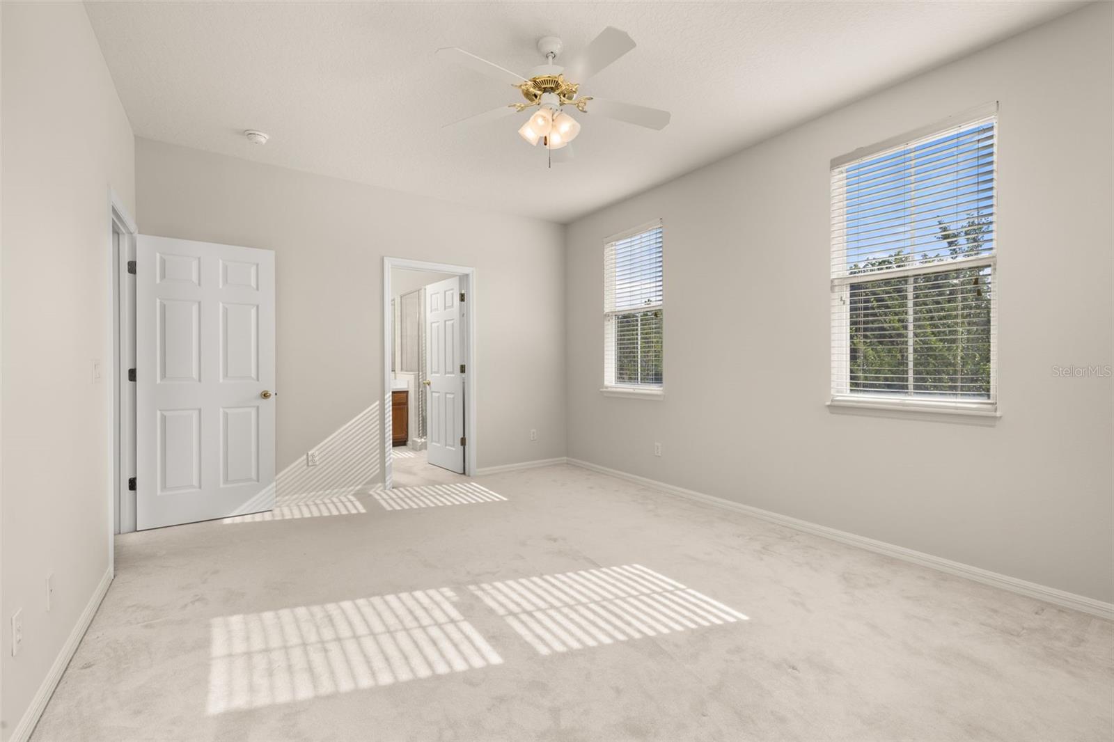 Image 29 of 46 For 900 Greenlawn Street