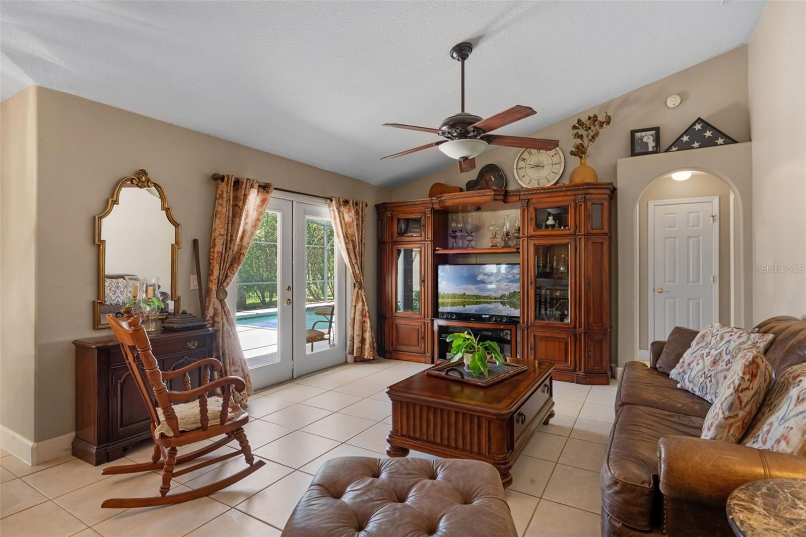 Image 4 of 69 For 1525 Gants Circle