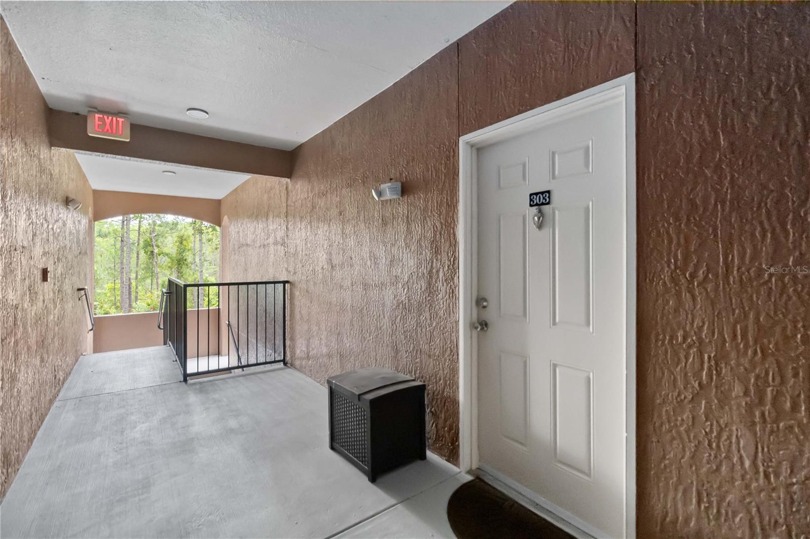 Image 2 of 23 For 8836 Villa View Circle 303