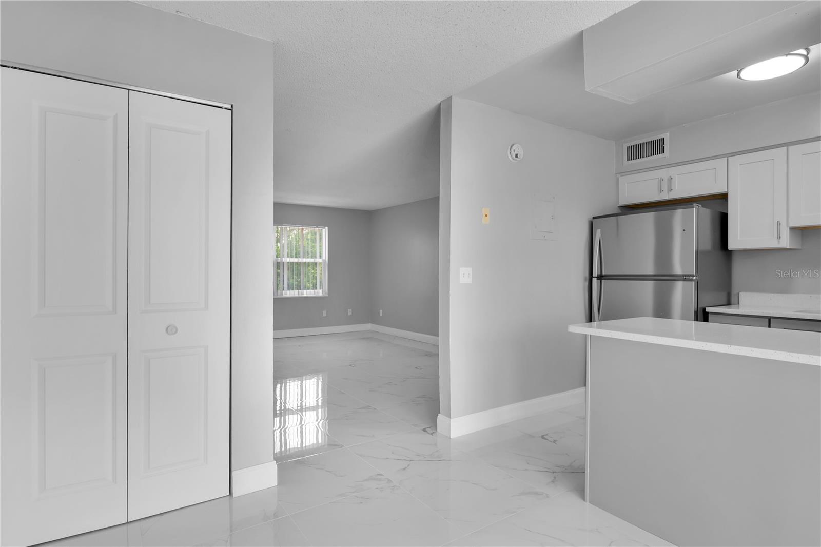 Image 10 of 24 For 5325 Curry Ford Road D203