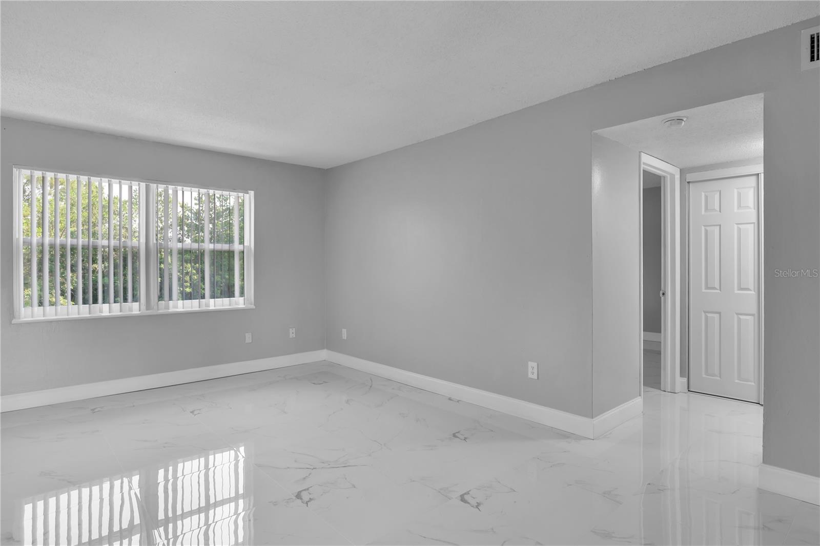 Image 11 of 24 For 5325 Curry Ford Road D203