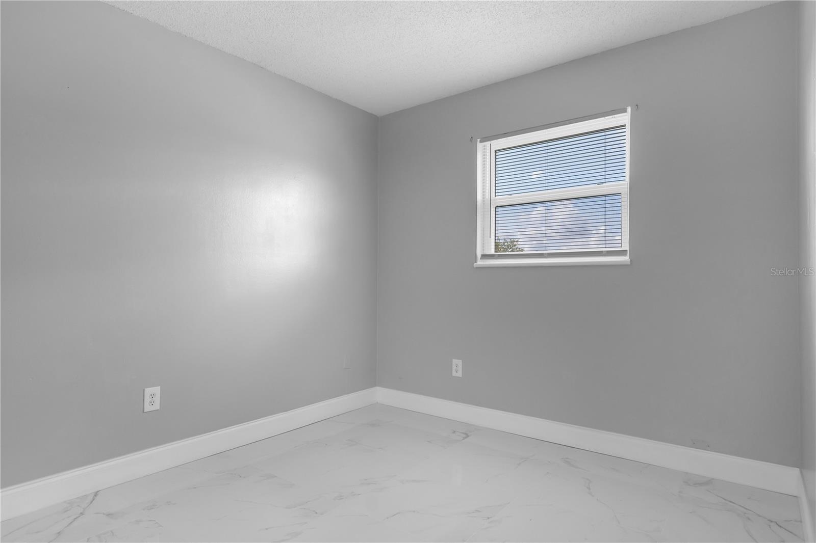 Image 16 of 24 For 5325 Curry Ford Road D203