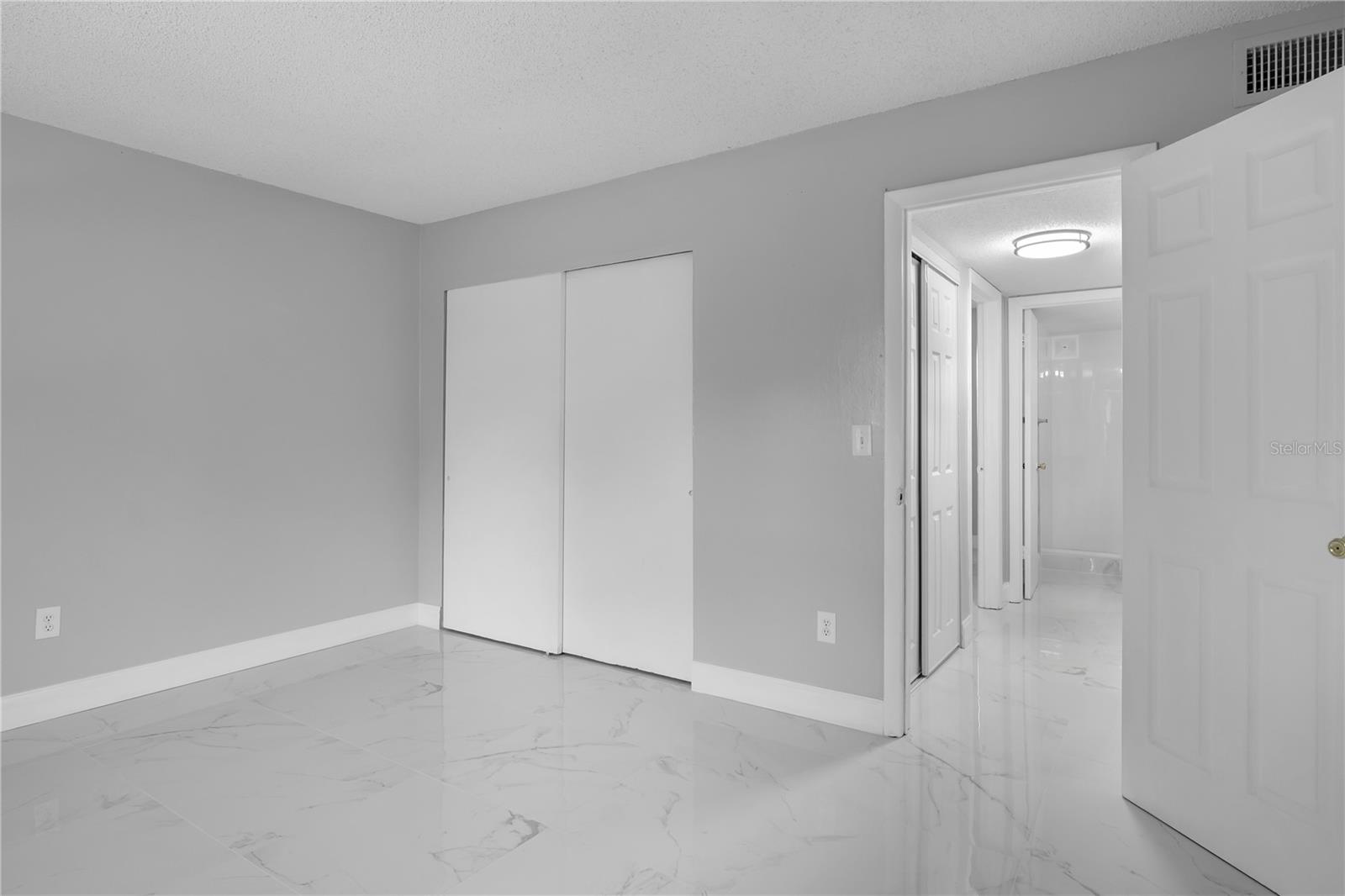 Image 13 of 23 For 5325 Curry Ford Road D203