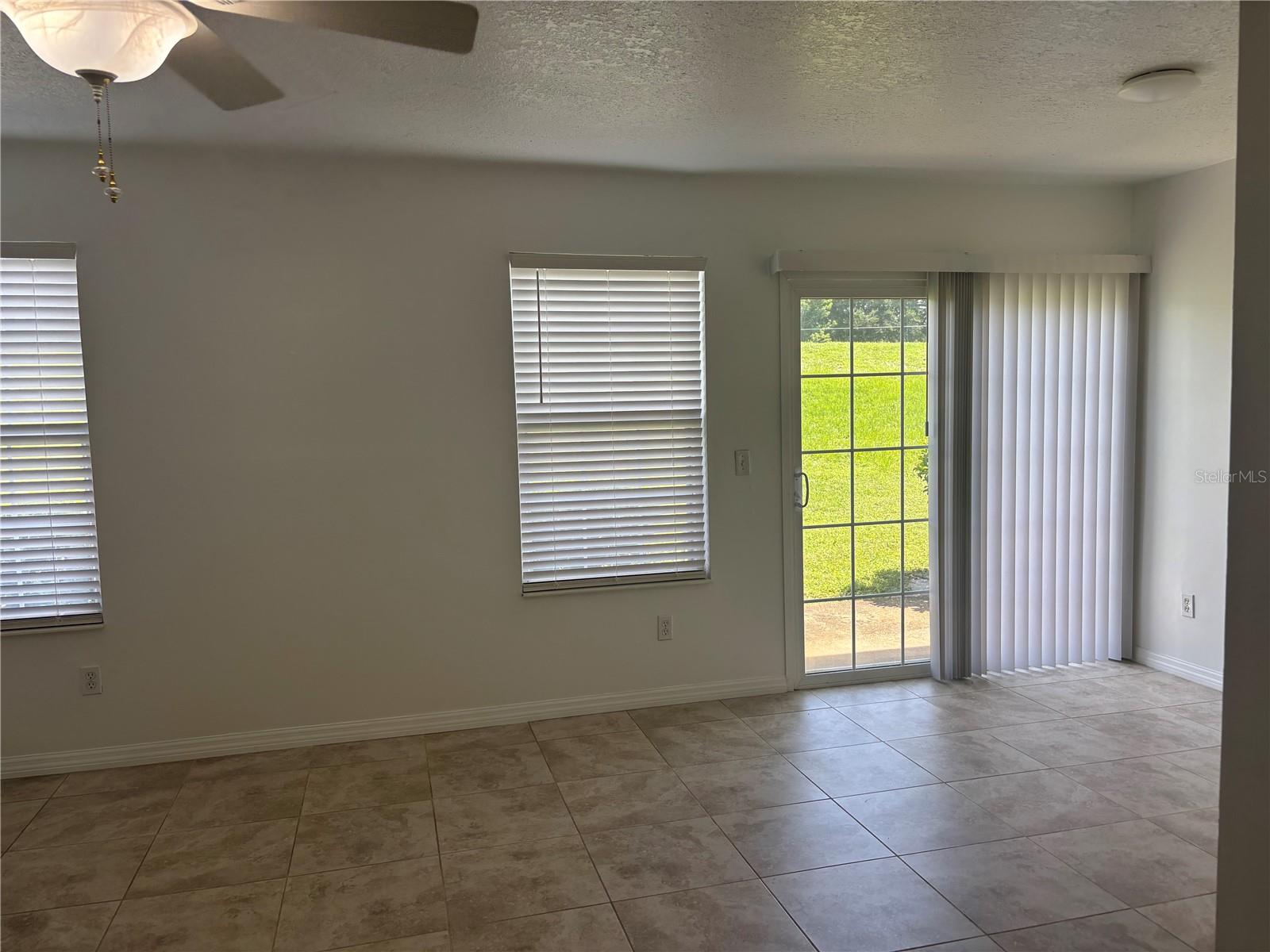 Image 4 of 20 For 4813 Coachmans Drive 3