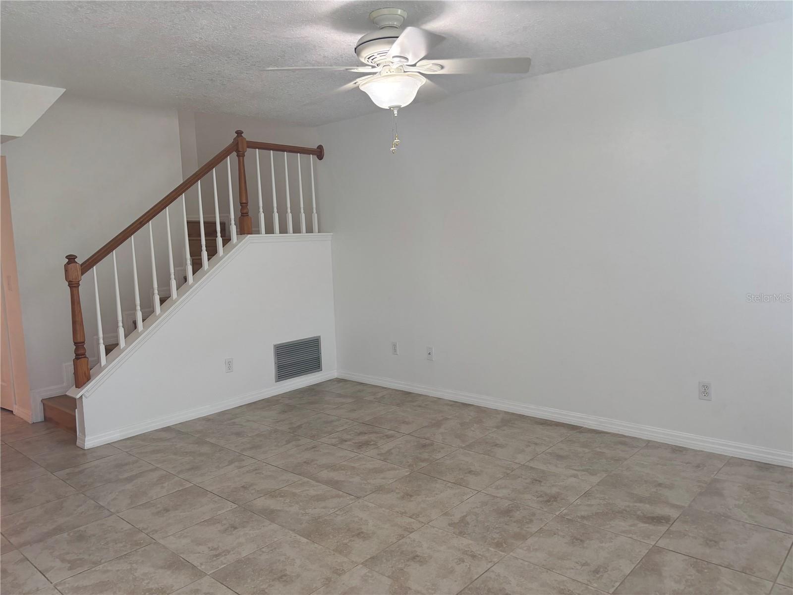 Image 6 of 20 For 4813 Coachmans Drive 3