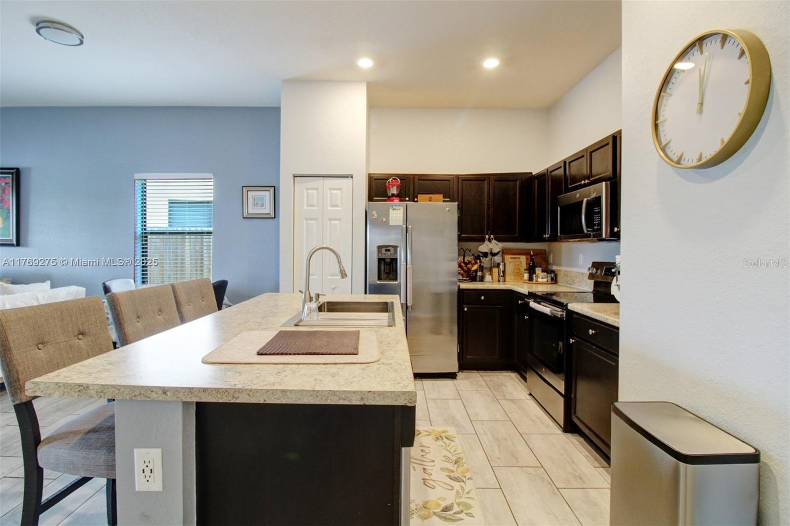 Image 10 of 18 For 2391 2nd Drive