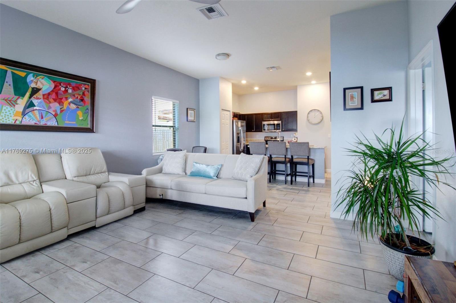 Image 15 of 18 For 2391 2nd Drive