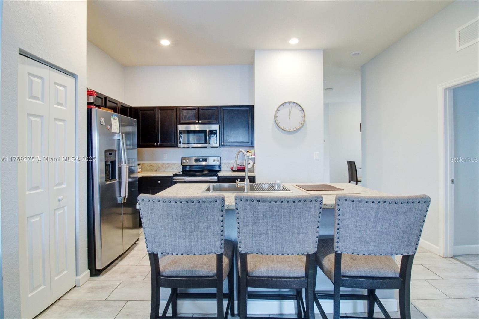 Image 9 of 18 For 2391 2nd Drive