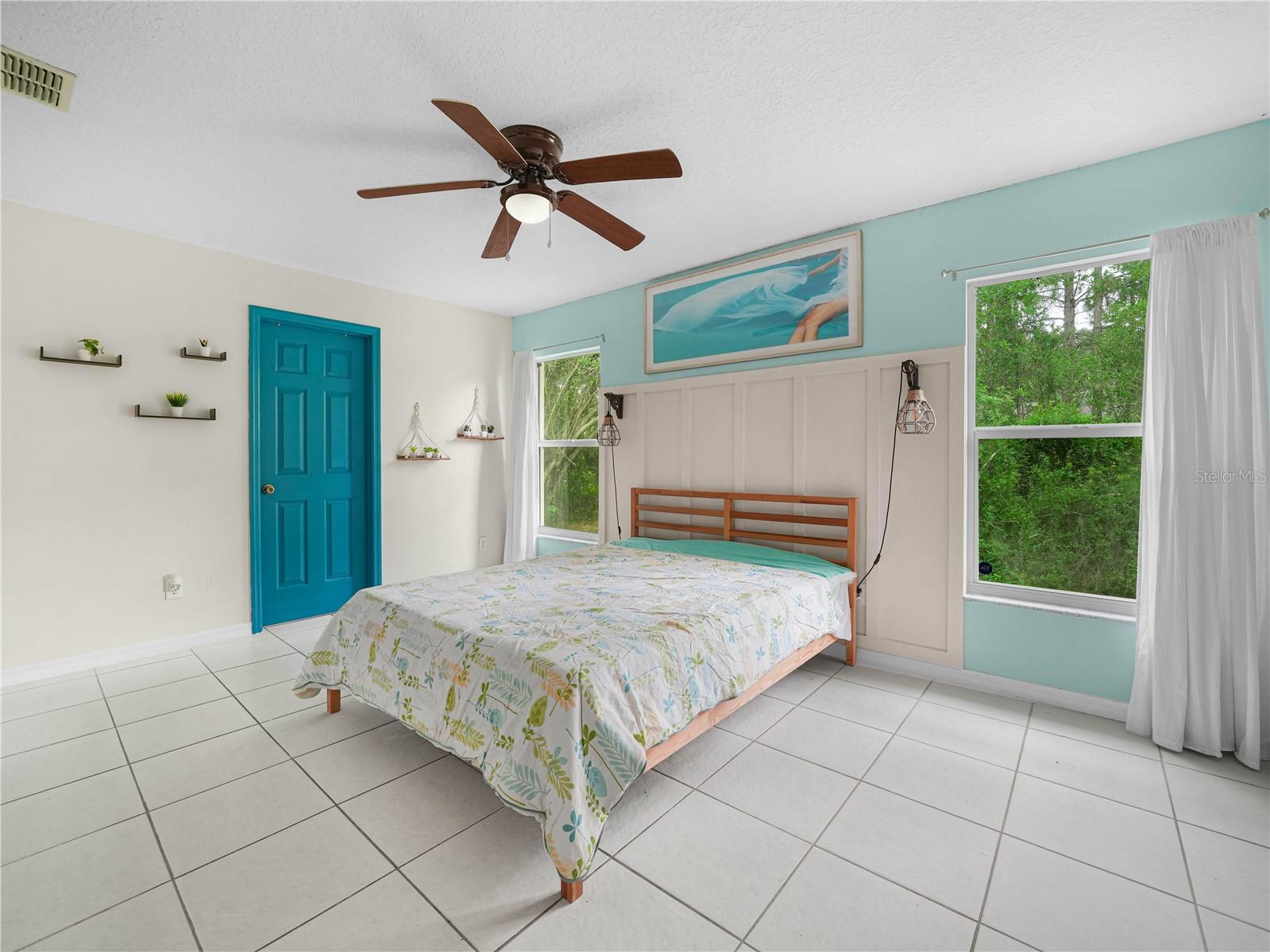 Image 18 of 44 For 739 Paris Drive