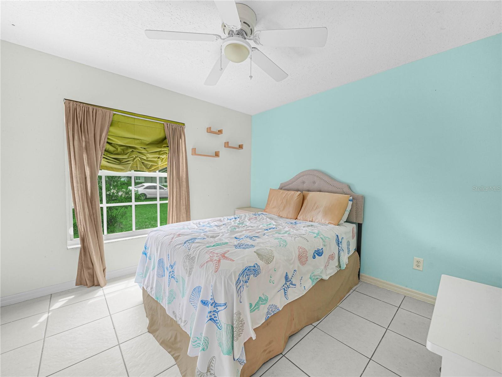 Image 23 of 44 For 739 Paris Drive
