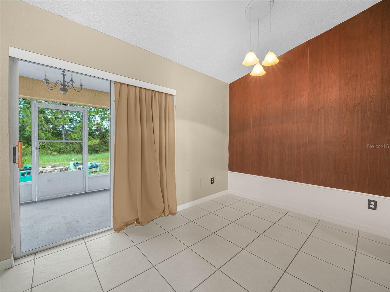 Image 30 of 44 For 739 Paris Drive