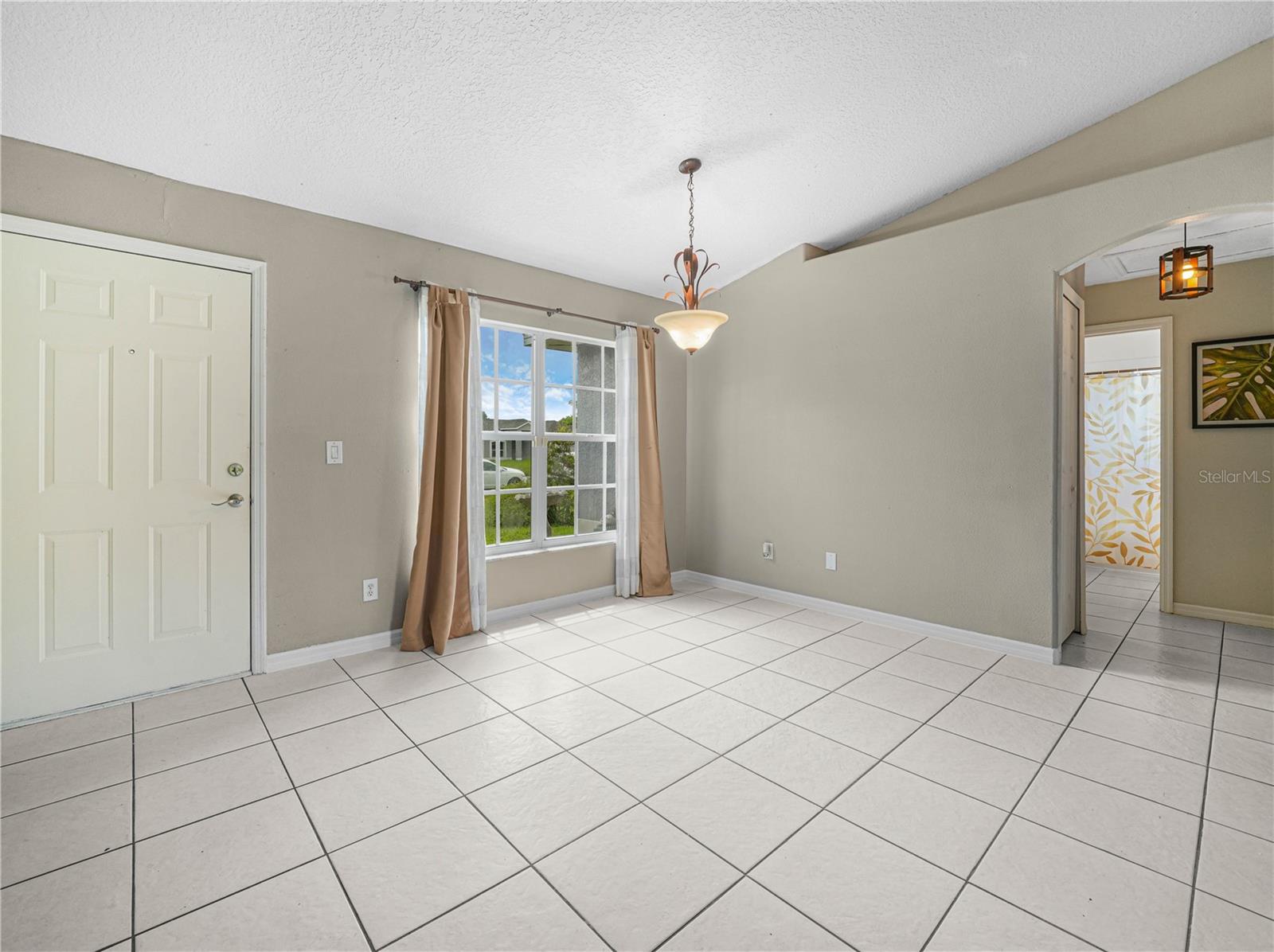 Image 31 of 44 For 739 Paris Drive