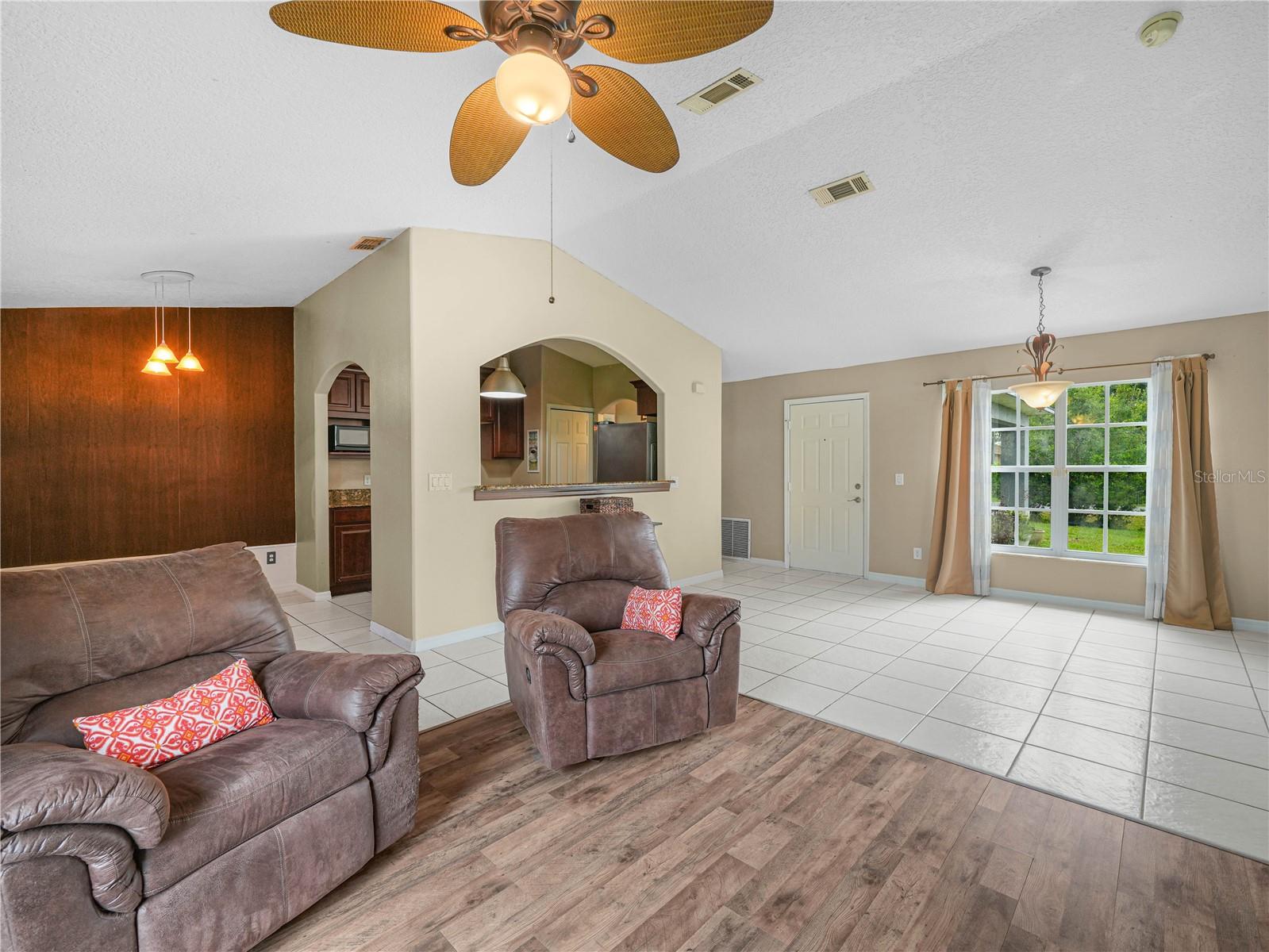 Image 34 of 44 For 739 Paris Drive