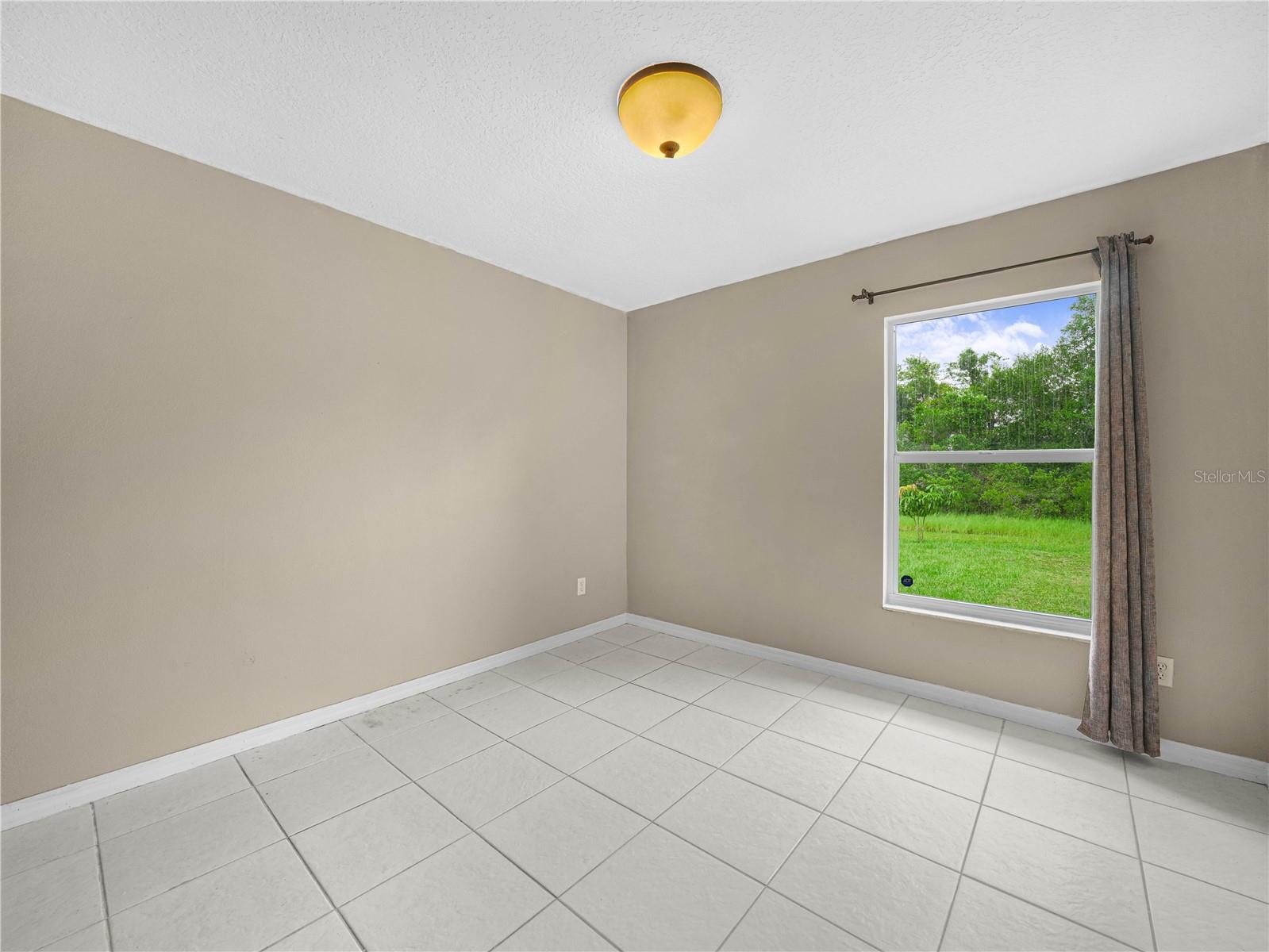 Image 36 of 44 For 739 Paris Drive