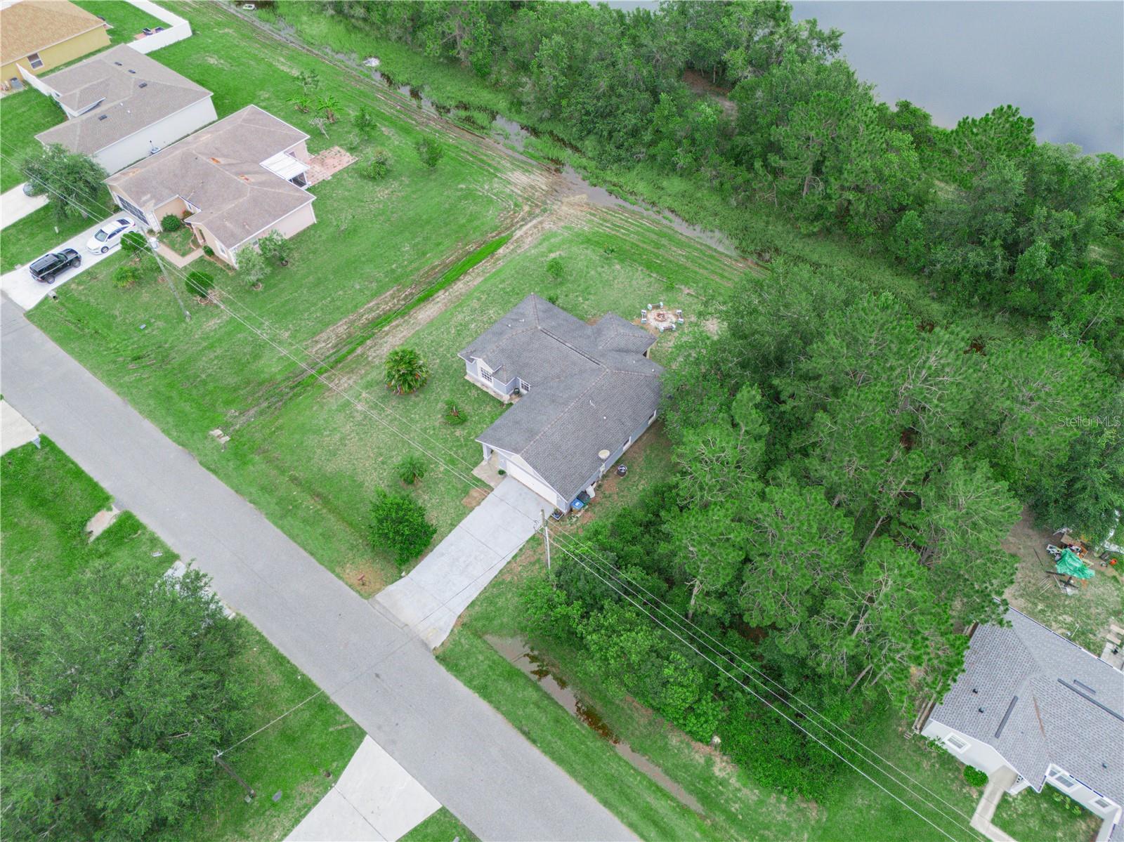 Image 6 of 44 For 739 Paris Drive