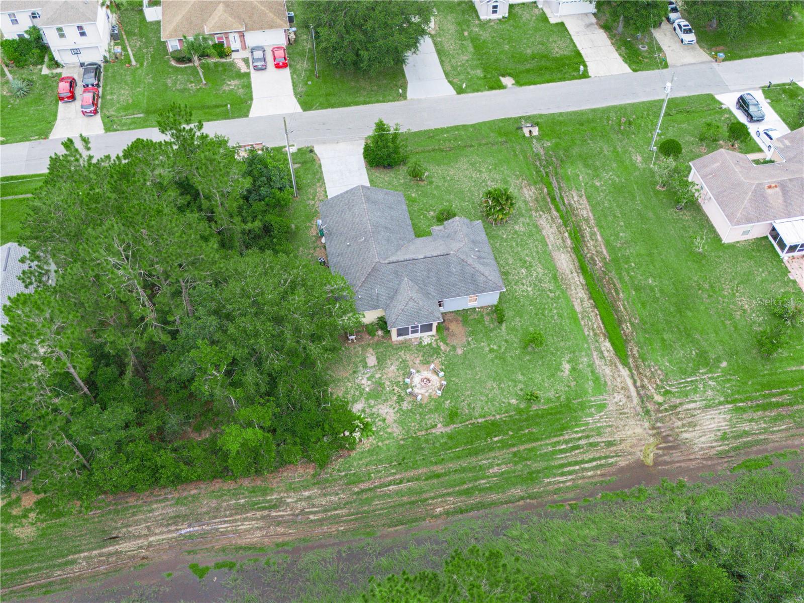 Image 8 of 44 For 739 Paris Drive