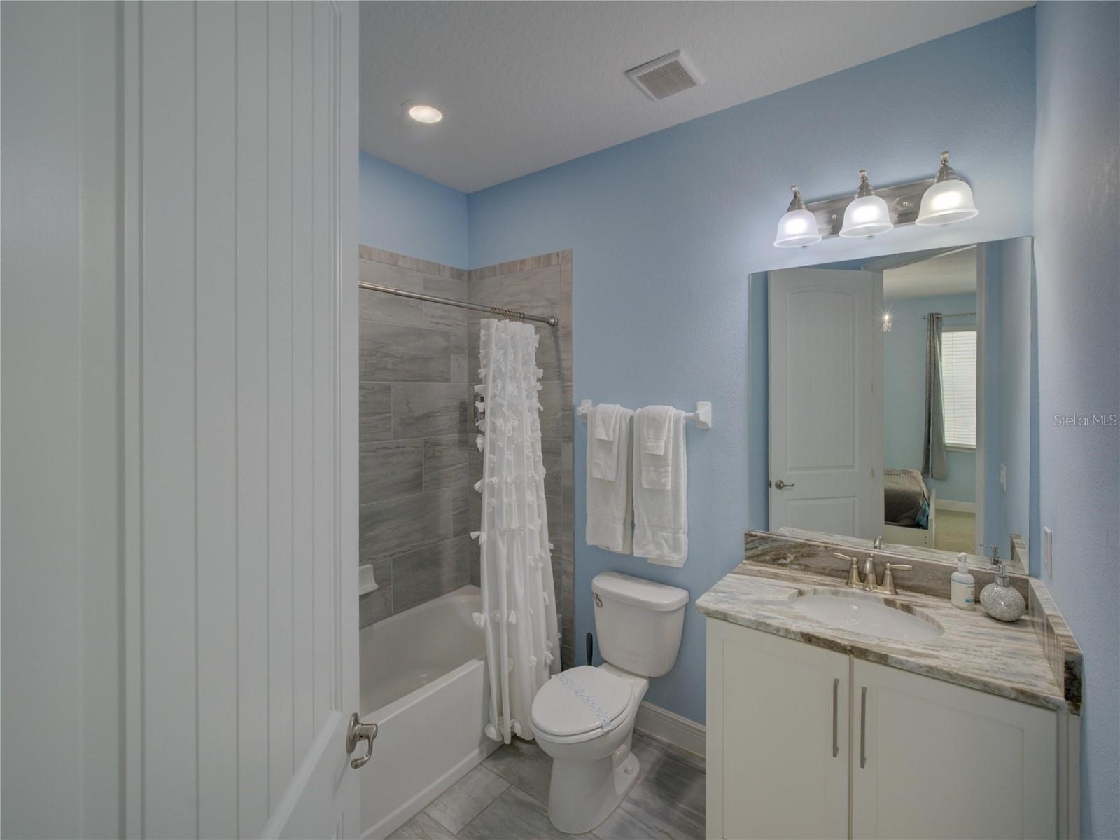 Image 27 of 73 For 7658 Fairfax Drive