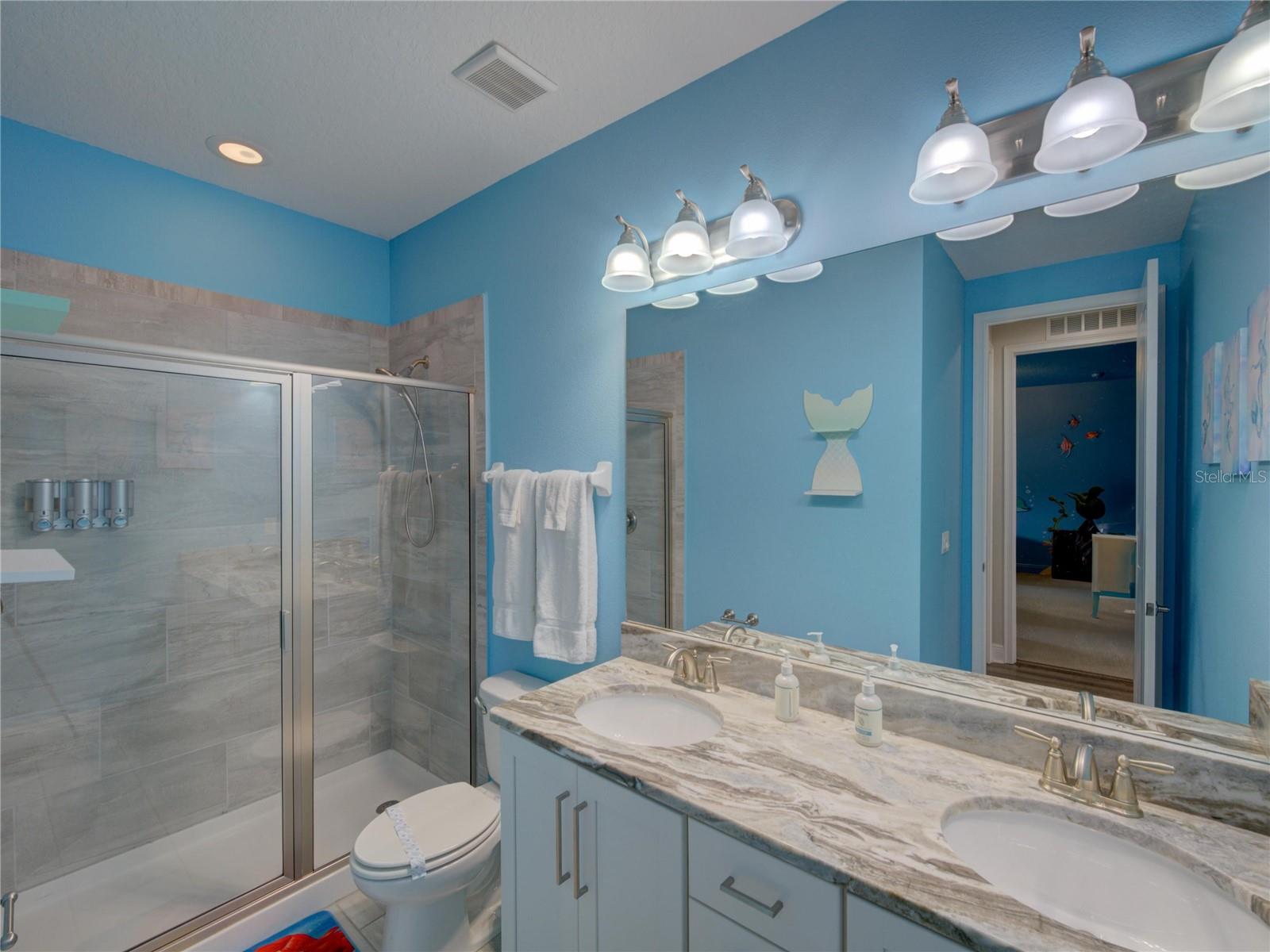 Image 35 of 73 For 7658 Fairfax Drive