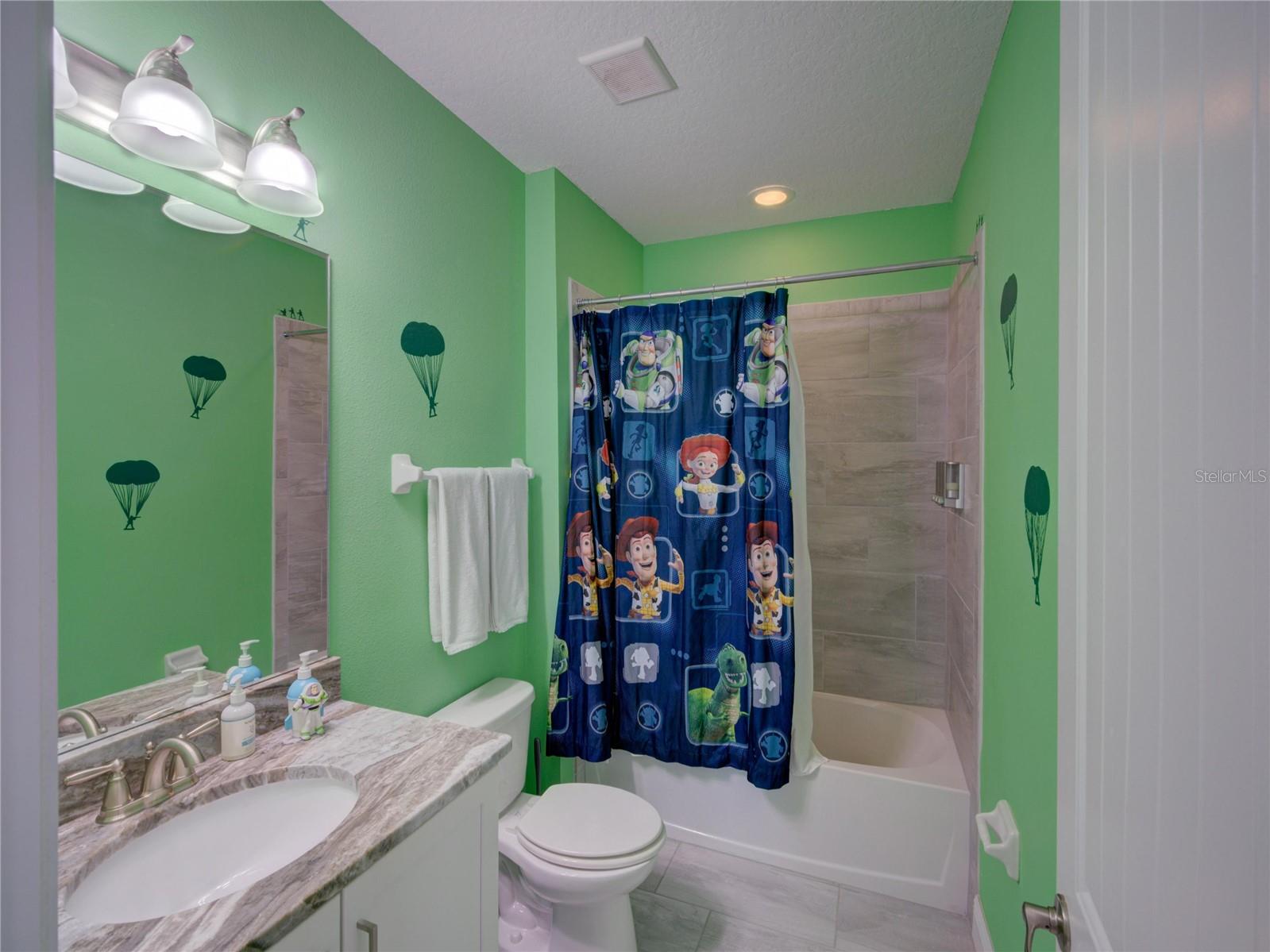 Image 39 of 73 For 7658 Fairfax Drive