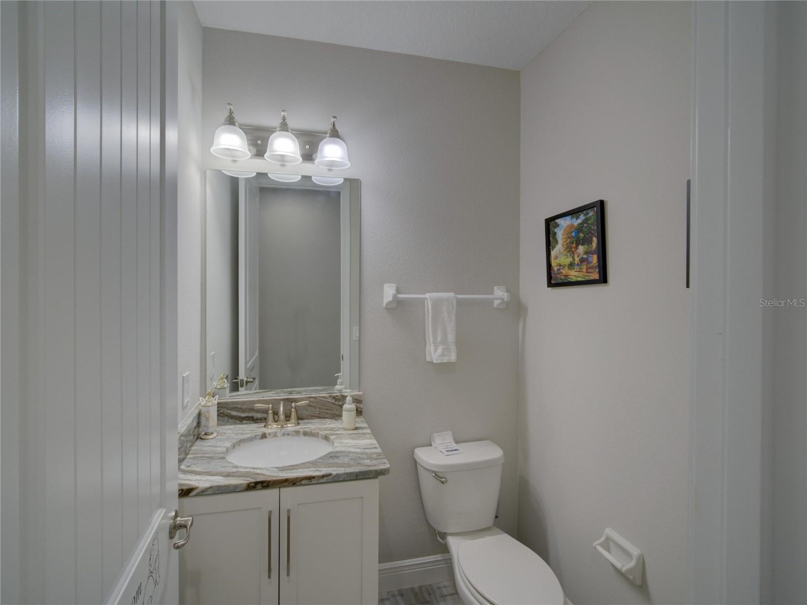Image 40 of 73 For 7658 Fairfax Drive