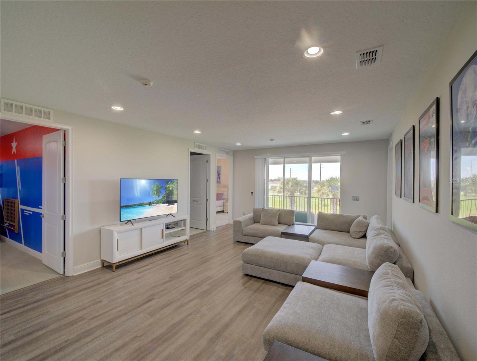 Image 51 of 73 For 7658 Fairfax Drive