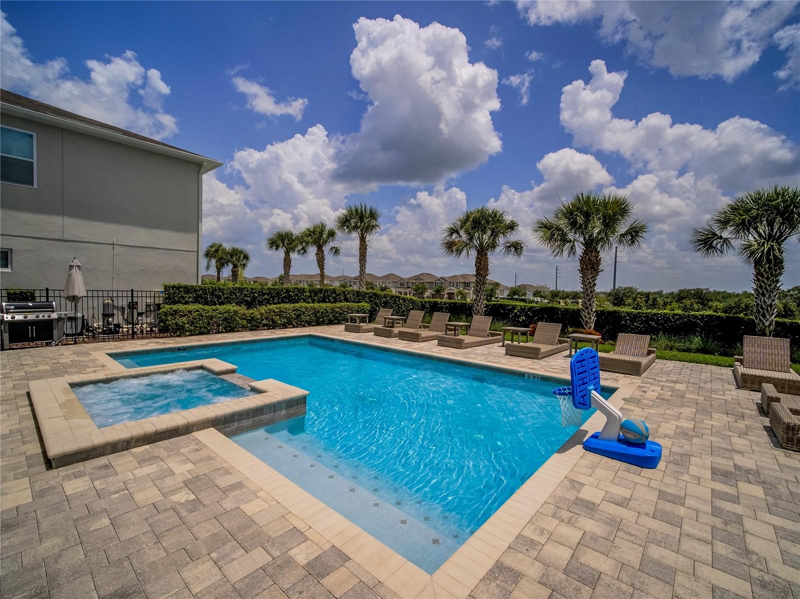Image 58 of 73 For 7658 Fairfax Drive