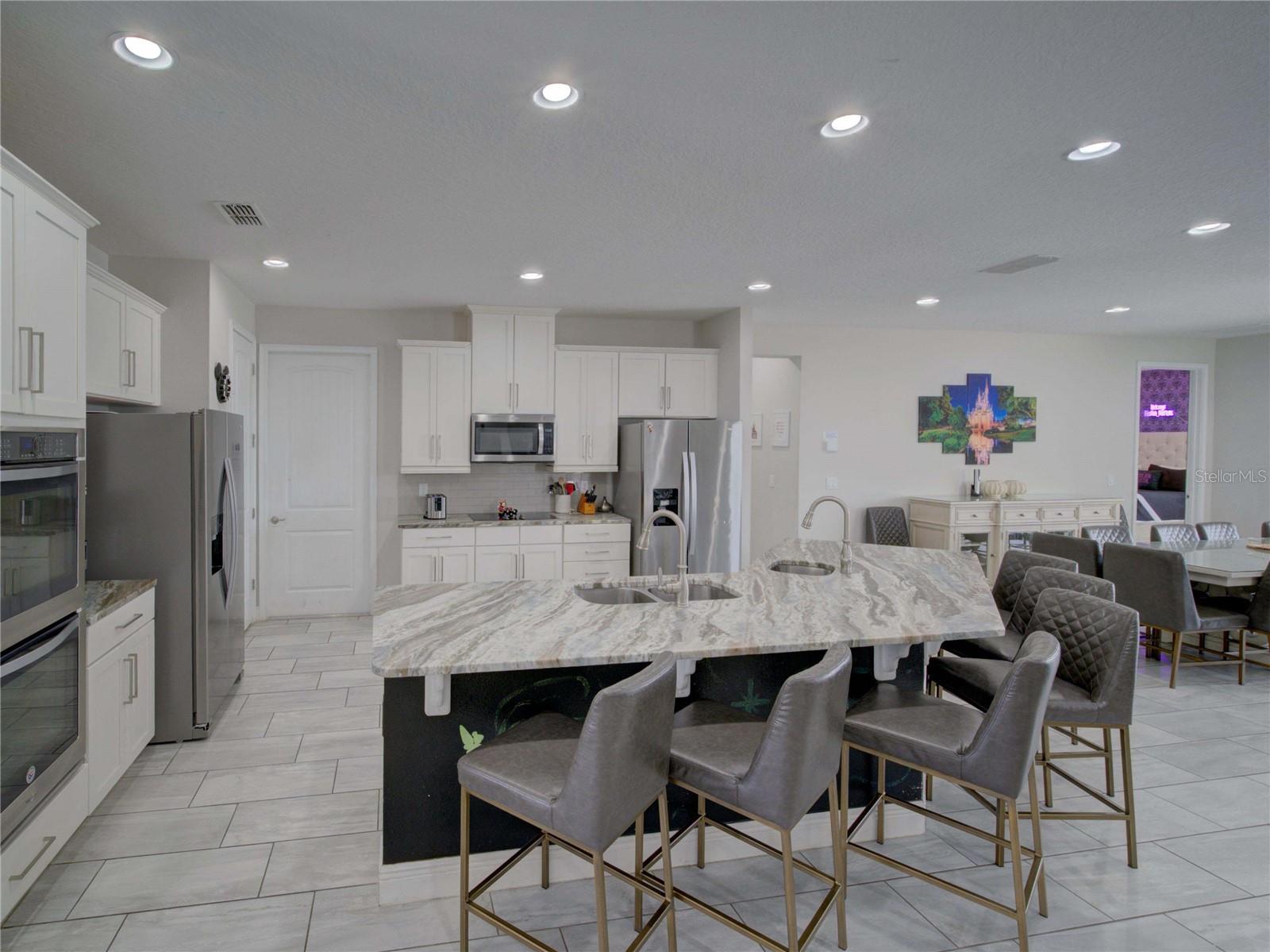 Image 8 of 73 For 7658 Fairfax Drive